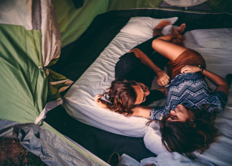 The Comprehensive Camping Guide for Newbies: Advice, Gear, and Needs List